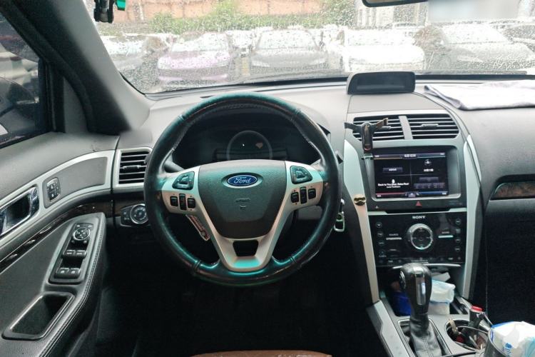 Used Ford Explorer 2013 3.5L Deluxe Model Steering Wheel
