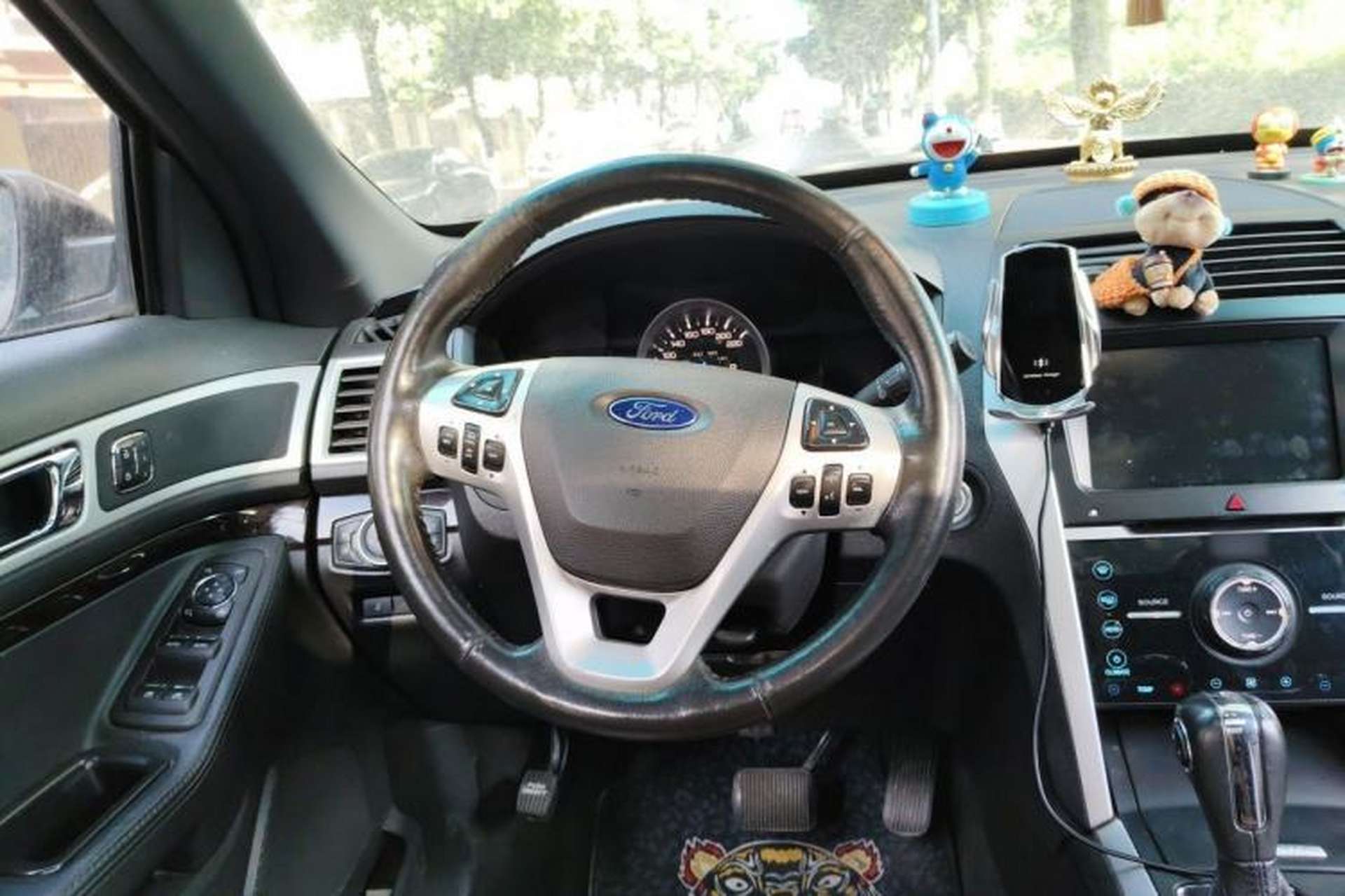 Used Ford Explorer 2013 3.5L Deluxe Model Steering Wheel