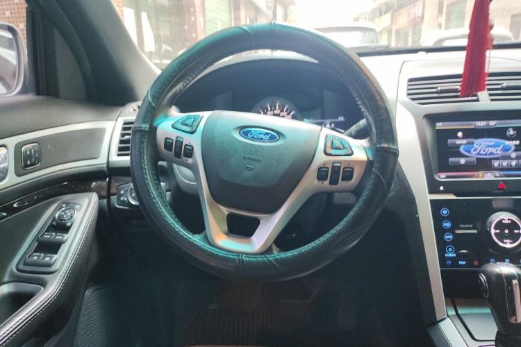 Used Ford Explorer 2013 3.5L Deluxe Model Steering Wheel