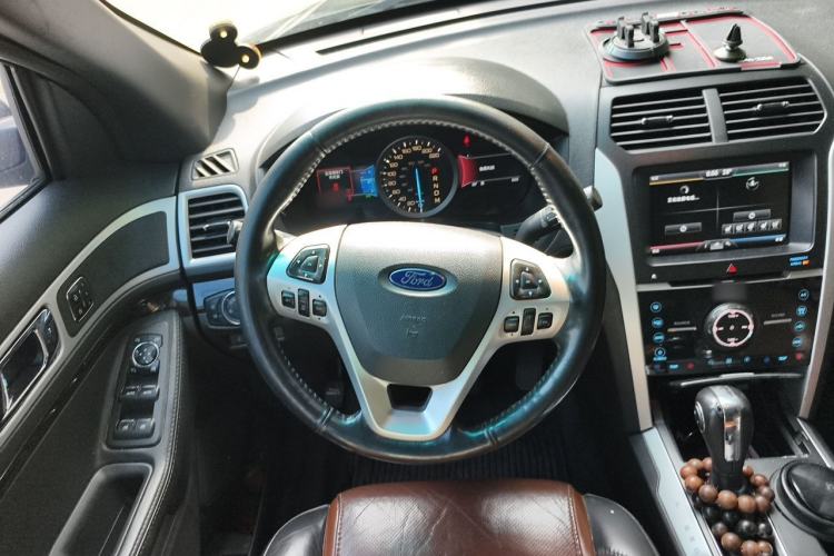 Used Ford Explorer 2013 3.5L Deluxe Model Steering Wheel