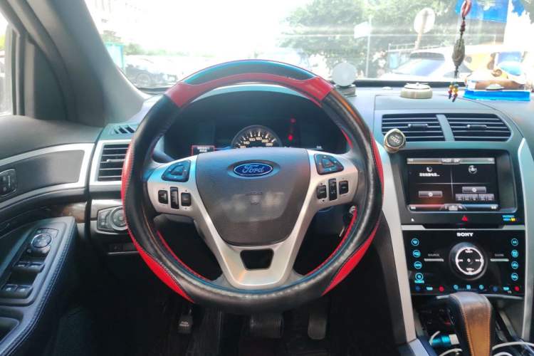 Used Ford Explorer 2013 3.5L Deluxe Model Steering Wheel