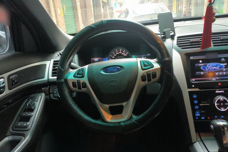 Used Ford Explorer 2013 3.5L Deluxe Model Steering Wheel