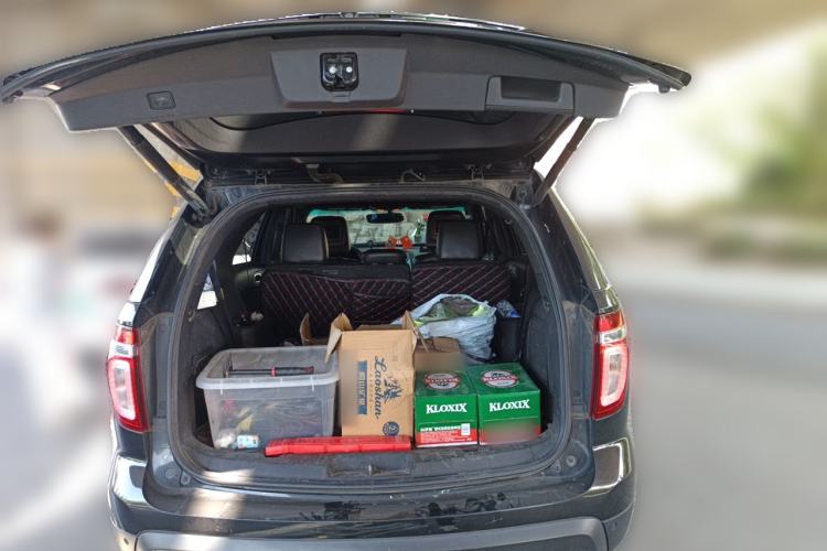 Used Ford Explorer 2013 3.5L Deluxe Model Trunk