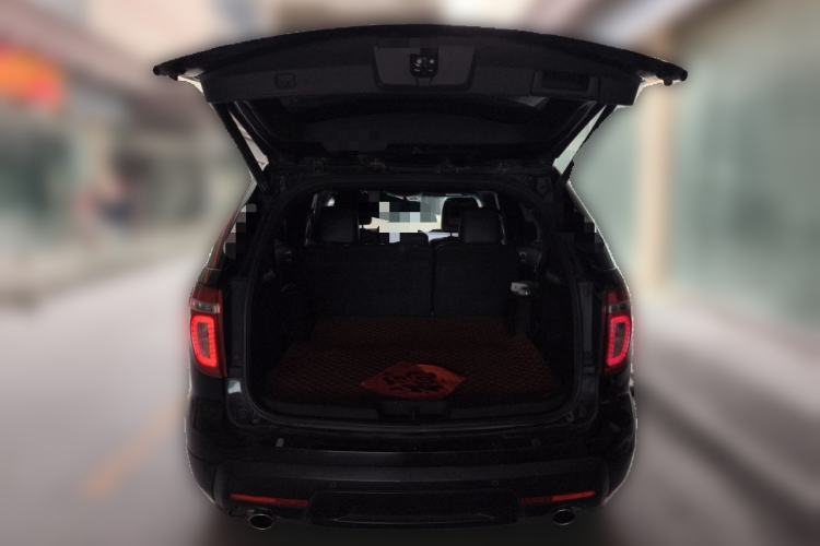 Used Ford Explorer 2013 3.5L Deluxe Model Trunk