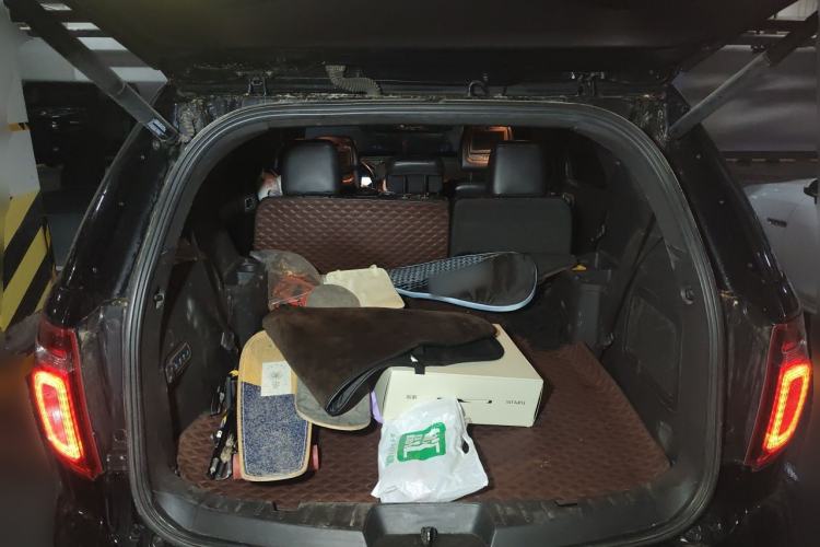 Used Ford Explorer 2013 3.5L Deluxe Model Trunk