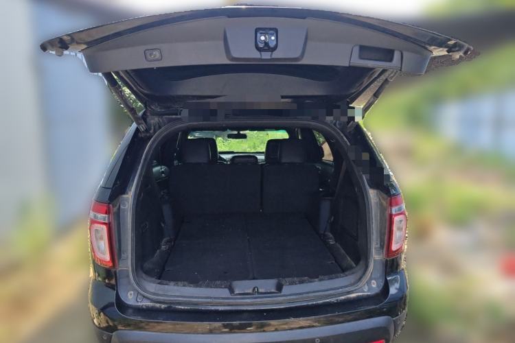Used Ford Explorer 2013 3.5L Deluxe Model Trunk