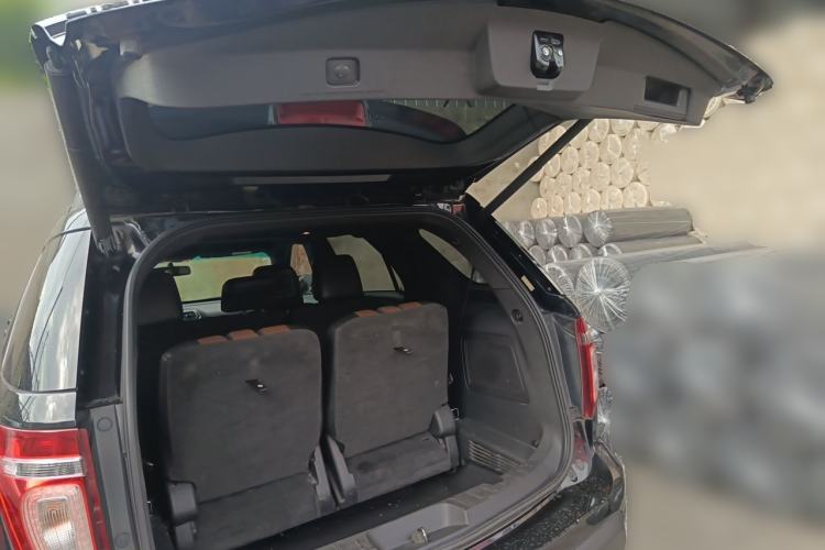 Used Ford Explorer 2013 3.5L Deluxe Model Trunk