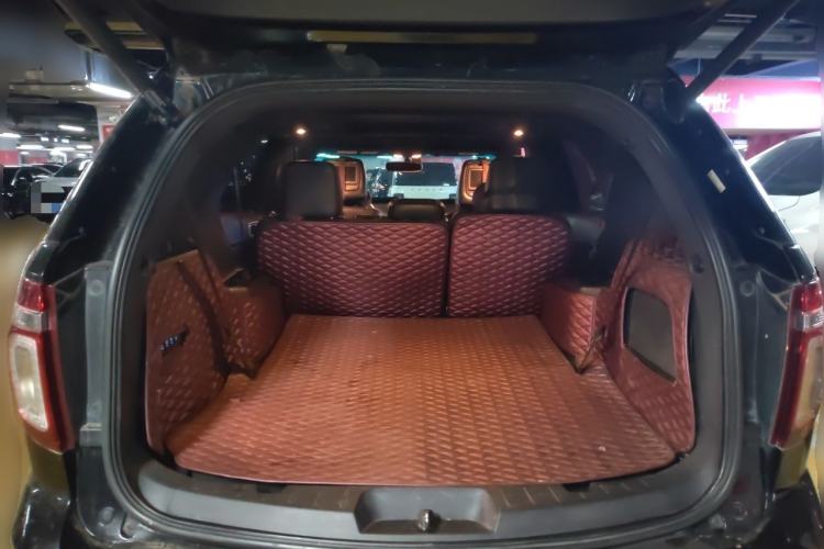 Used Ford Explorer 2013 3.5L Deluxe Model Trunk