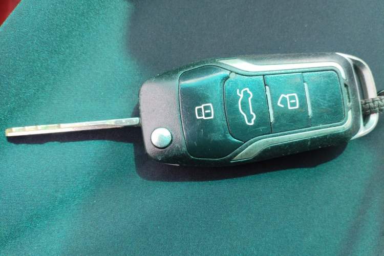 Used Ford Explorer 2013 3.5L Deluxe Model Vehicle Key