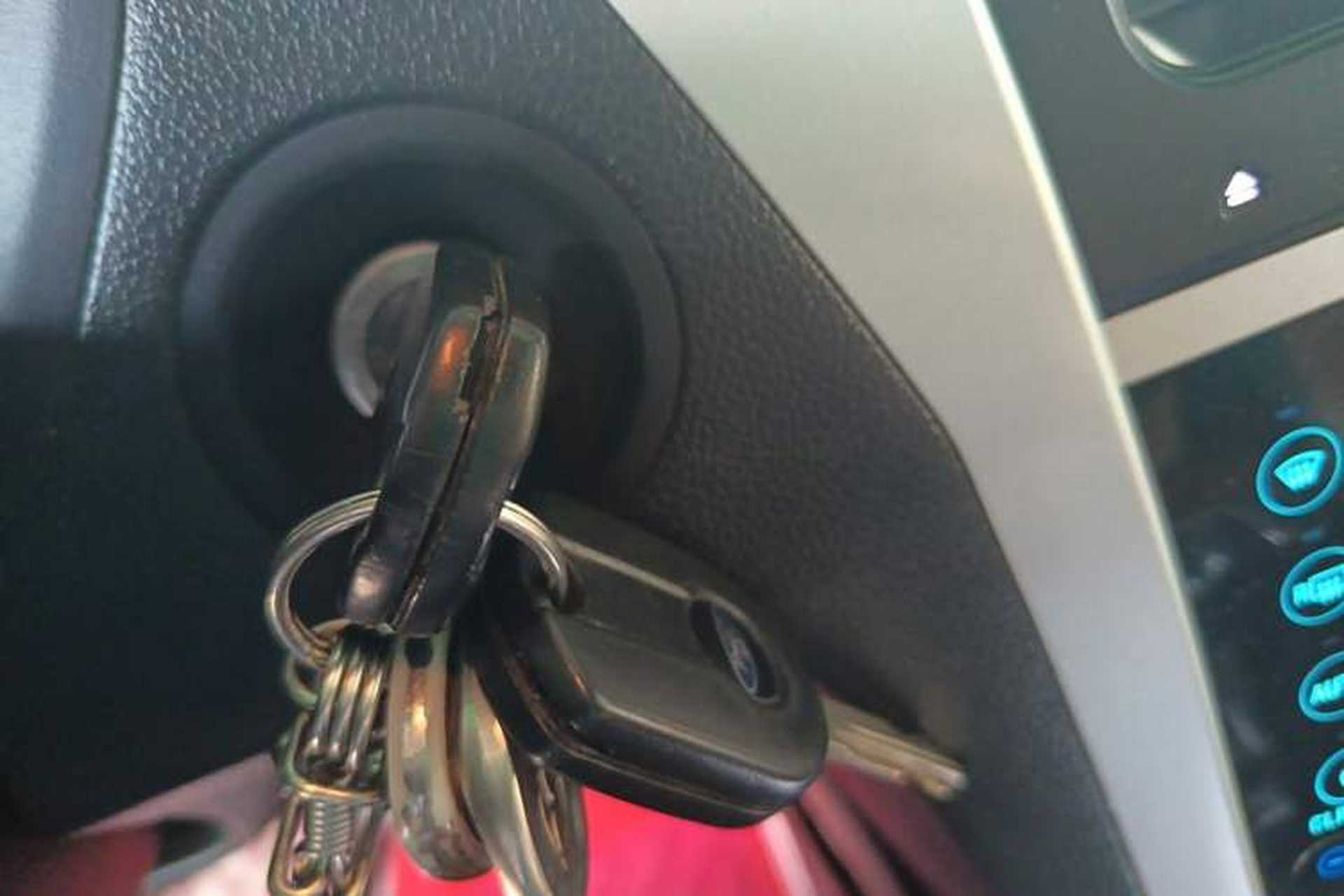 Used Ford Explorer 2013 3.5L Deluxe Model Vehicle Key