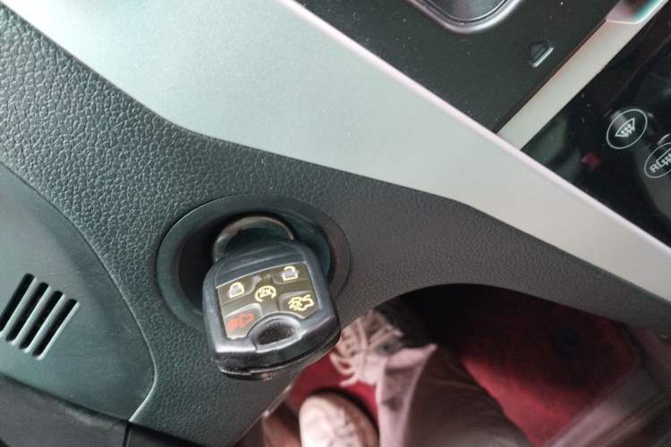 Used Ford Explorer 2013 3.5L Deluxe Model Vehicle Key