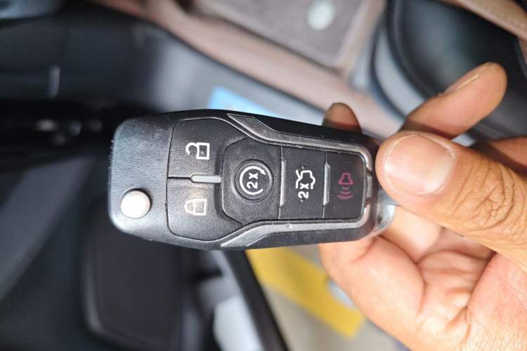 Used Ford Explorer 2013 3.5L Deluxe Model Vehicle Key