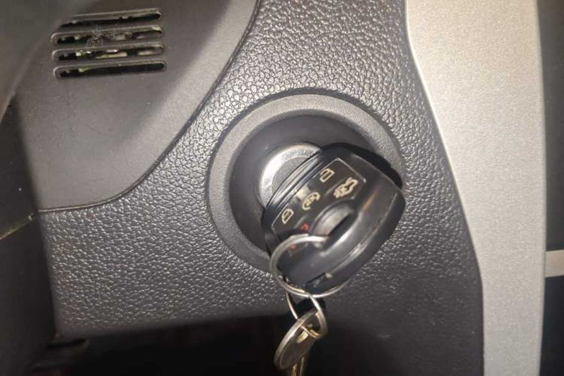 Used Ford Explorer 2013 3.5L Deluxe Model Vehicle Key