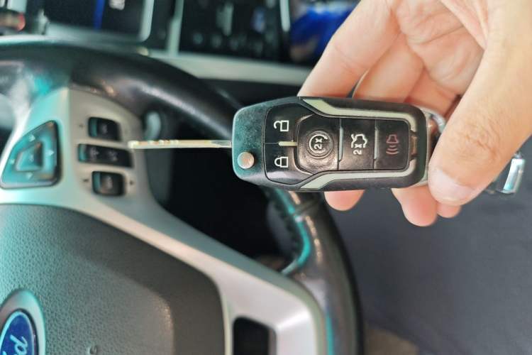 Used Ford Explorer 2013 3.5L Deluxe Model Vehicle Key
