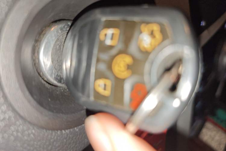 Used Ford Explorer 2013 3.5L Deluxe Model Vehicle Key