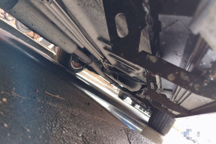Used Ford Explorer 2013 3.5L Deluxe Model Chassis Front Left