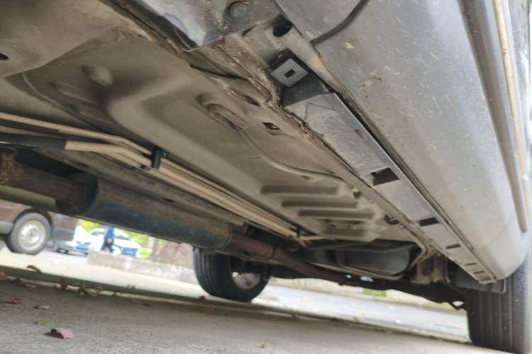 Used Ford Explorer 2013 3.5L Deluxe Model Chassis Front Left