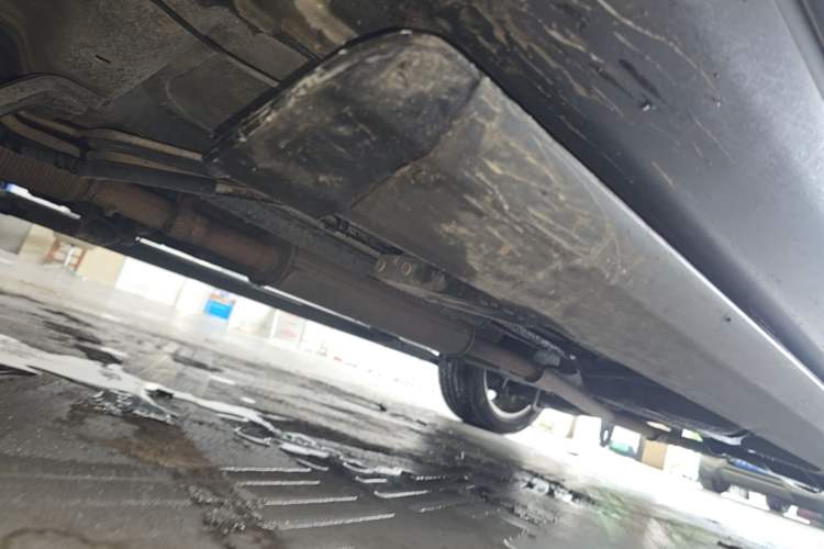 Used Ford Explorer 2013 3.5L Deluxe Model Chassis Front Left