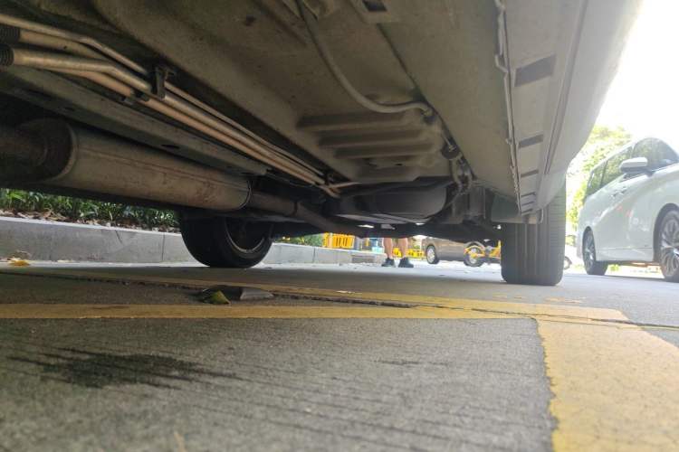 Used Ford Explorer 2013 3.5L Deluxe Model Chassis Front Left