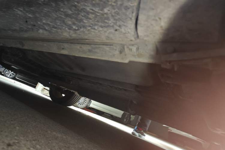 Used Ford Explorer 2013 3.5L Deluxe Model Chassis Front Right