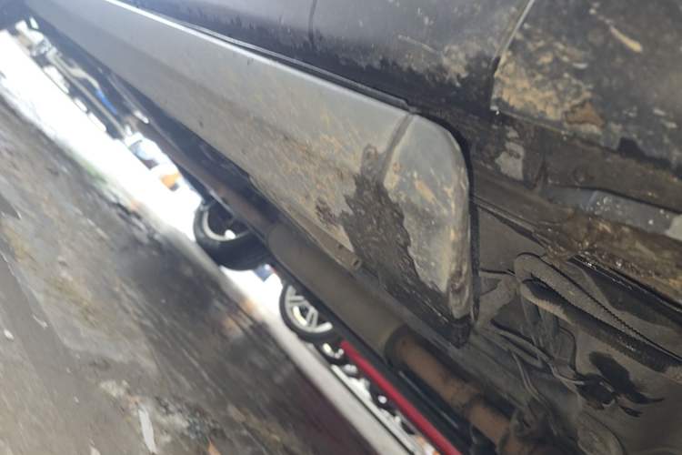 Used Ford Explorer 2013 3.5L Deluxe Model Chassis Front Right