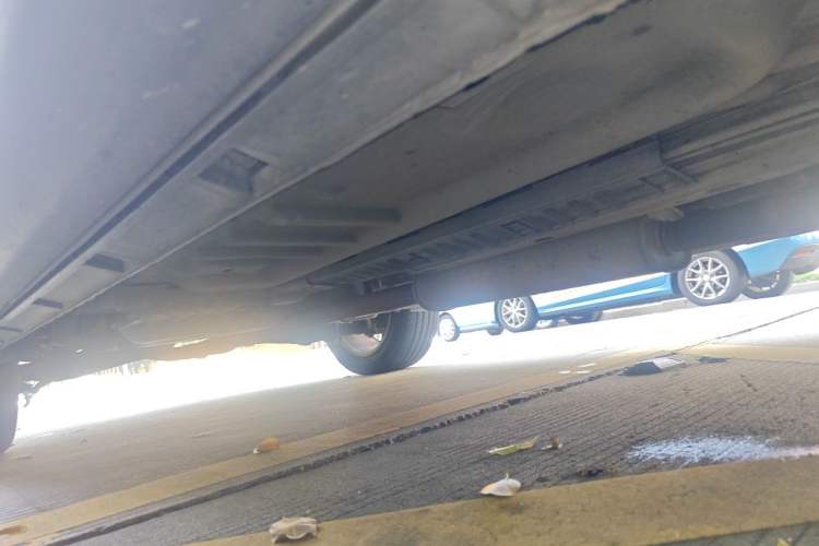 Used Ford Explorer 2013 3.5L Deluxe Model Chassis Front Right