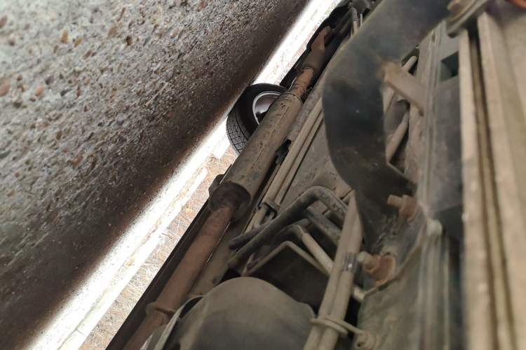 Used Ford Explorer  Chassis Rear Left