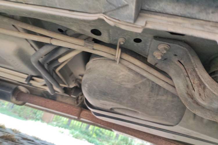 Used Ford Explorer 2013 3.5L Deluxe Model Chassis Rear Left