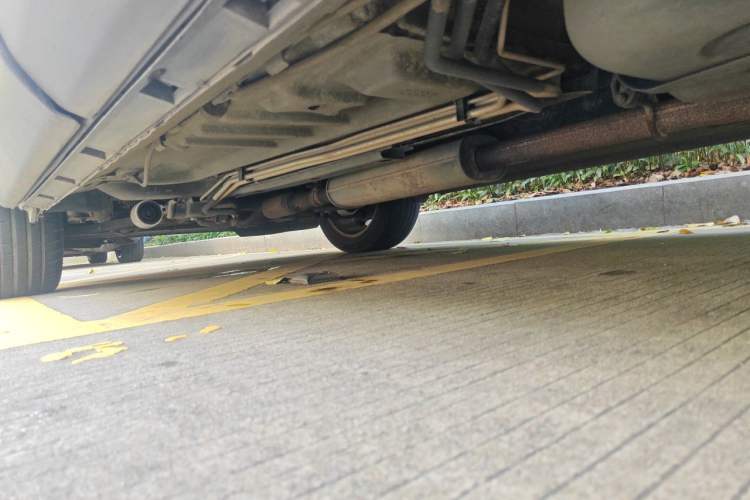 Used Ford Explorer 2013 3.5L Deluxe Model Chassis Rear Left