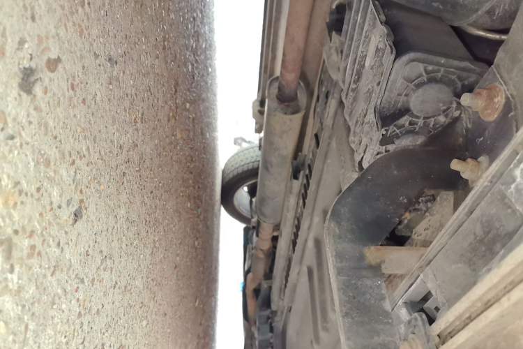 Used Ford Explorer  Chassis Rear Right