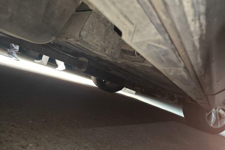 Used Ford Explorer 2013 3.5L Deluxe Model Chassis Rear Right