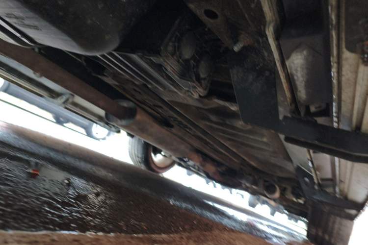 Used Ford Explorer 2013 3.5L Deluxe Model Chassis Rear Right