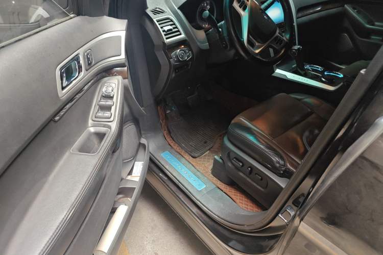 Used Ford Explorer 2013 3.5L Deluxe Model Driver Seat