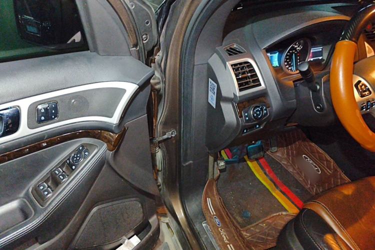 Used Ford Explorer 2013 3.5L Deluxe Model Driver Seat