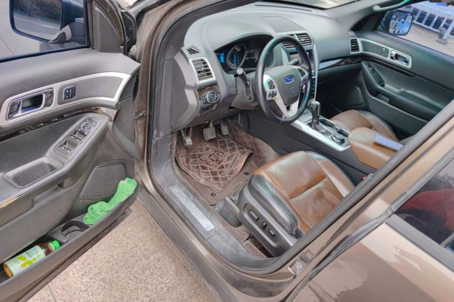 Used Ford Explorer 2013 3.5L Deluxe Model Driver Seat