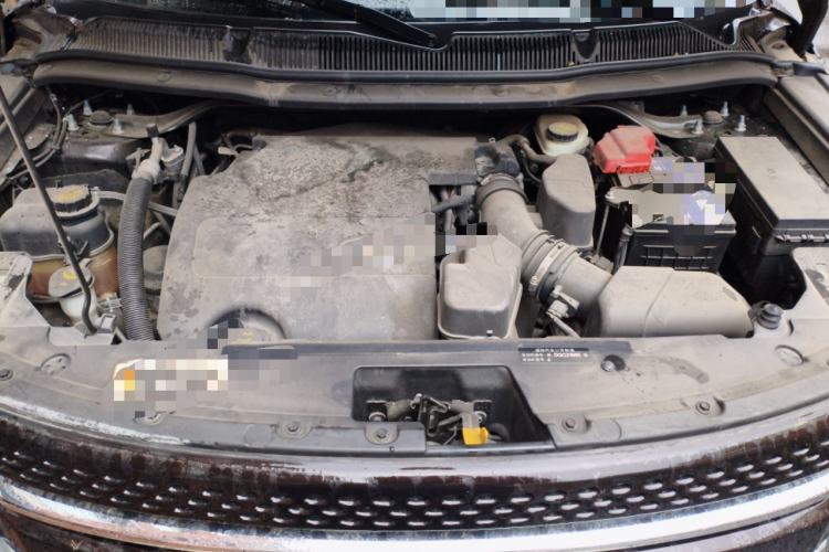 Used Ford Explorer 2013 3.5L Deluxe Model Engine Bay