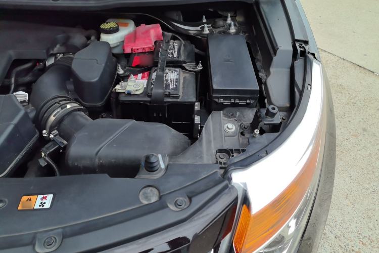 Used Ford Explorer  Engine Bay Left
