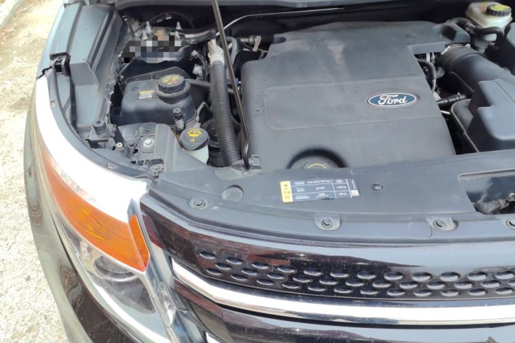 Used Ford Explorer  Engine Bay Right