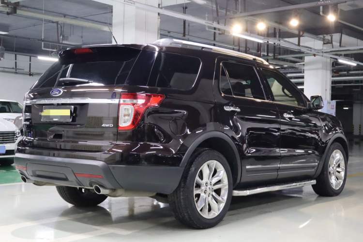 Used Ford Explorer 2013 3.5L Deluxe Model Exterior 2