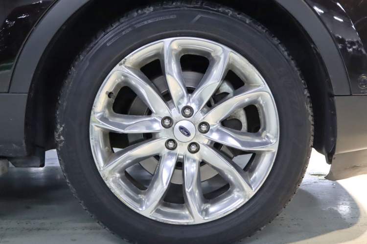 Used Ford Explorer 2013 3.5L Deluxe Model Exterior 3