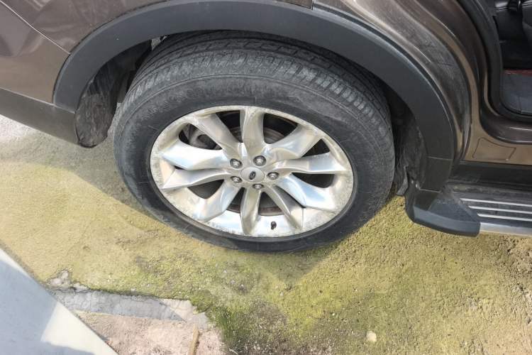 Used Ford Explorer 2013 3.5L Deluxe Model Exterior 5