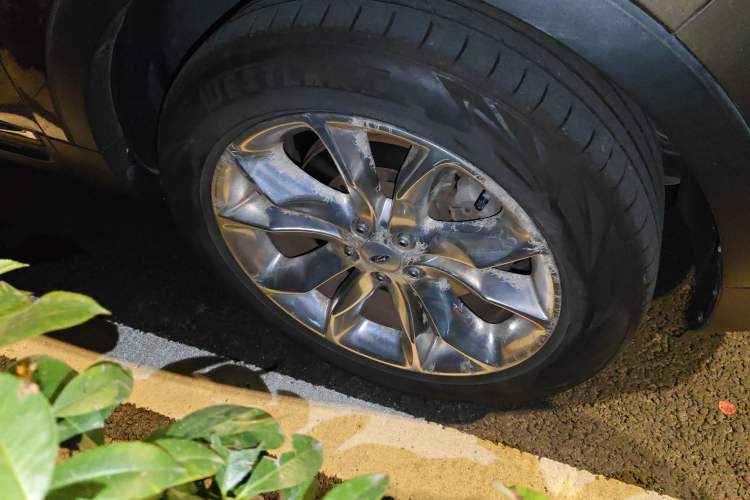 Used Ford Explorer 2013 3.5L Deluxe Model Exterior 7