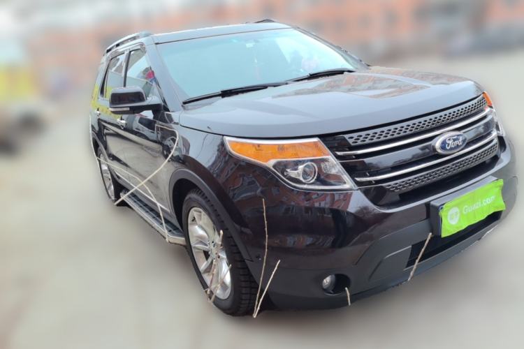 Used Ford Explorer  Front Right 45 Deg