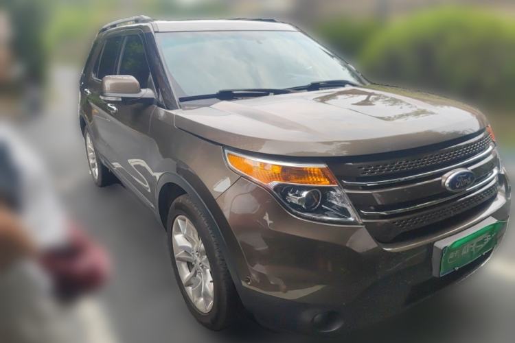 Used Ford Explorer 2013 3.5L Deluxe Model Front Right 45 Deg