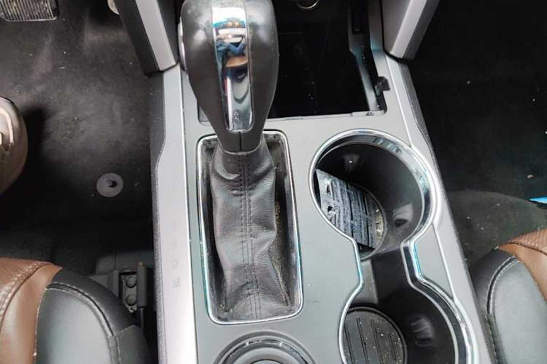 Used Ford Explorer 2013 3.5L Deluxe Model Gear Lever