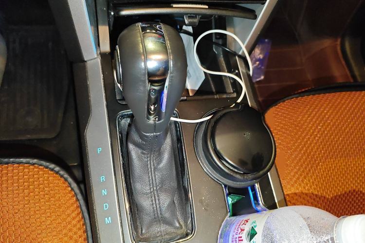 Used Ford Explorer 2013 3.5L Deluxe Model Gear Lever