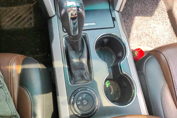 Used Ford Explorer 2013 3.5L Deluxe Model Gear Lever