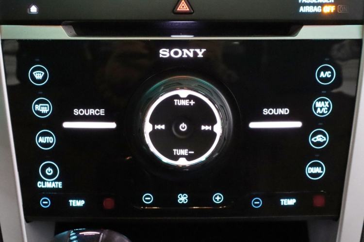 Used Ford Explorer 2013 3.5L Deluxe Model Interior 6