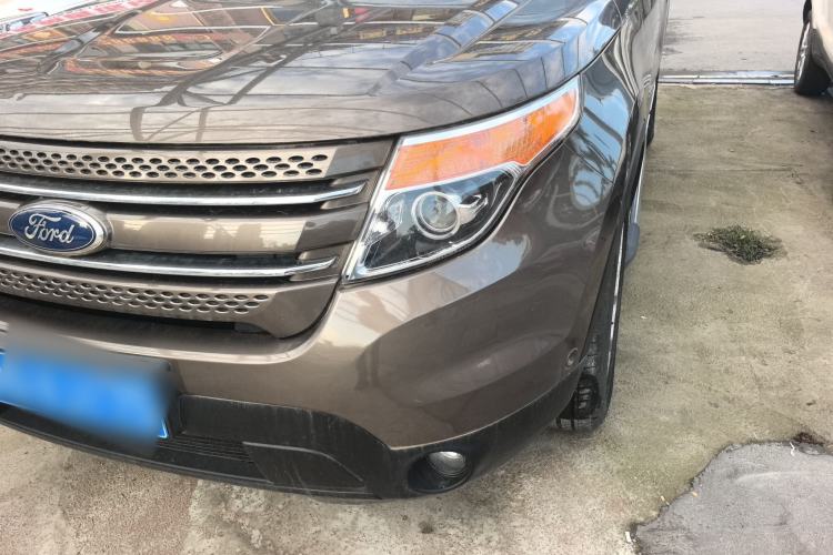 Used Ford Explorer 2013 3.5L Deluxe Model Left Front Headlight