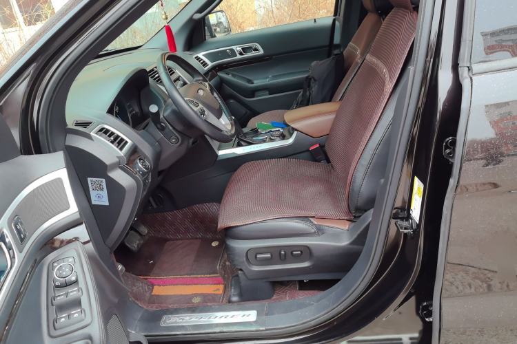 Used Ford Explorer  Left Front Seat